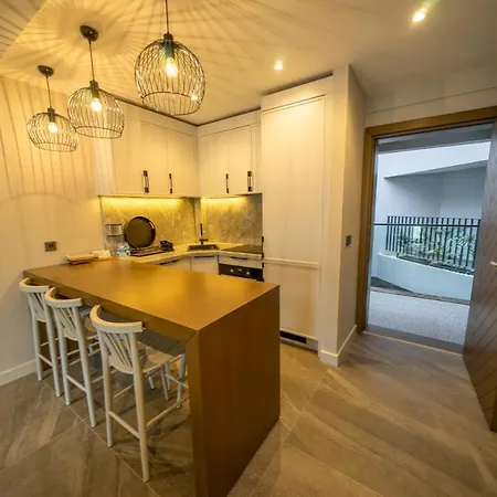 דירה D Plaj Rezidans יאליקאבאק